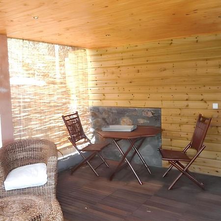 Bungalow d'une chambre avec vue sur la mer jardin clos et wifi a Saint Leu a 2 km de la plage Extérieur photo